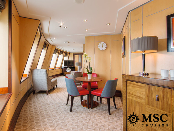 Cunard Mary 25.jpg